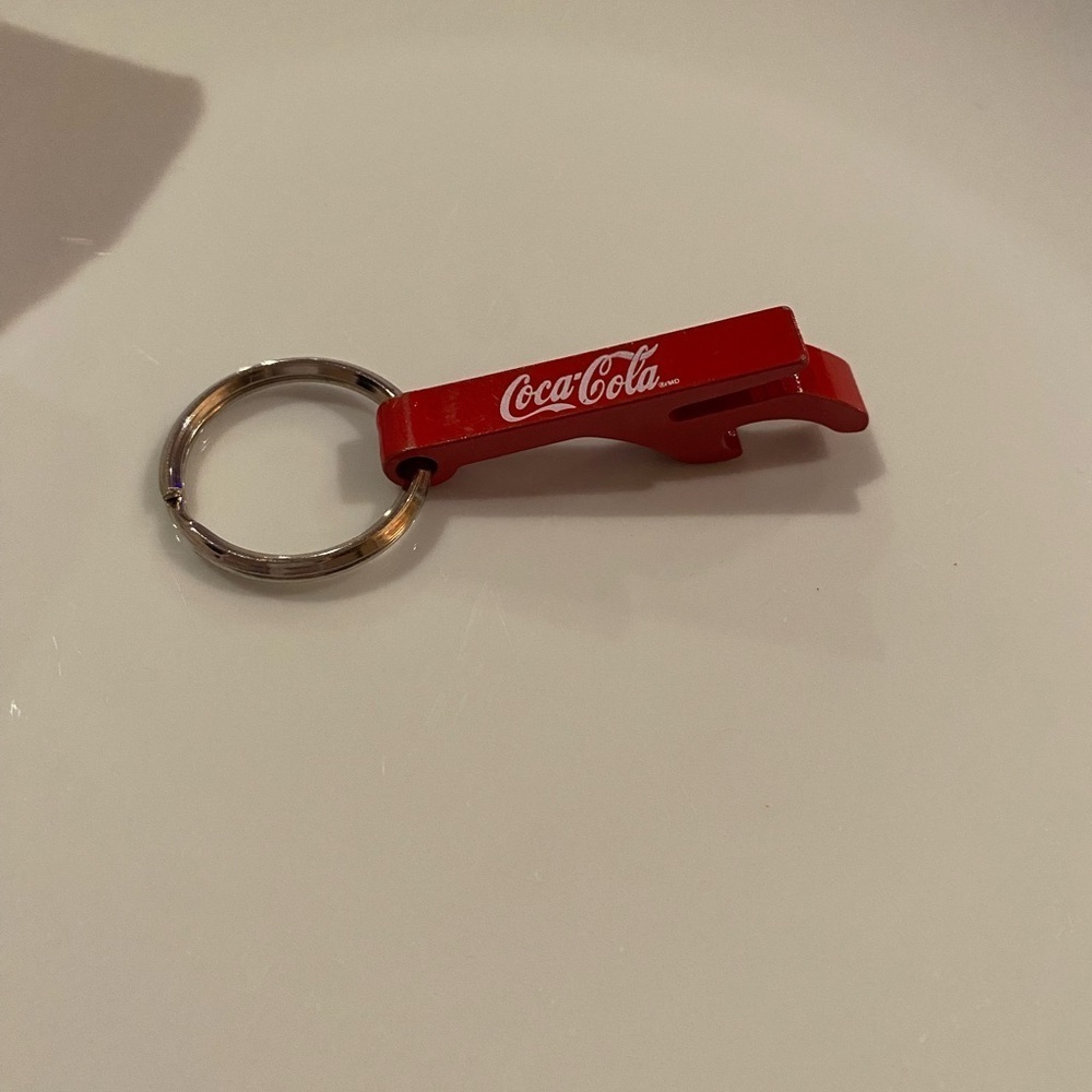 VTG COCA COLA RED BOTTLE TAB CAN OPENER KEY CHAIN SILVER METAL RING